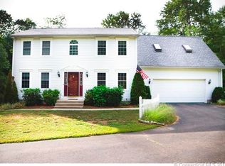 107 Thresher Rd, Hampden, MA 01036
