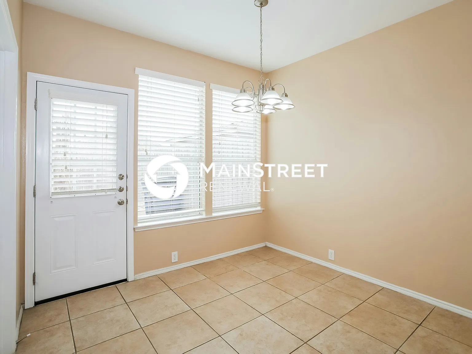 10708 Astor Dr — Photo 3