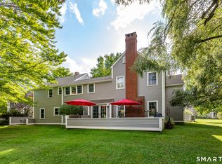 87 Canaan Rd APT 1D, Salisbury, CT 06068