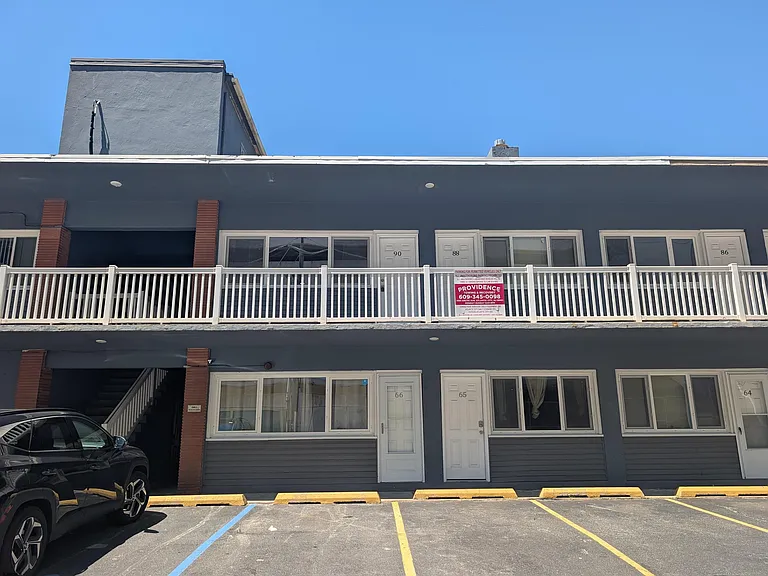 3501 Pacific Ave — Photo 2