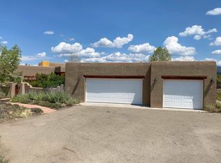 12 Camino Azulejo, Santa Fe, NM 87508
