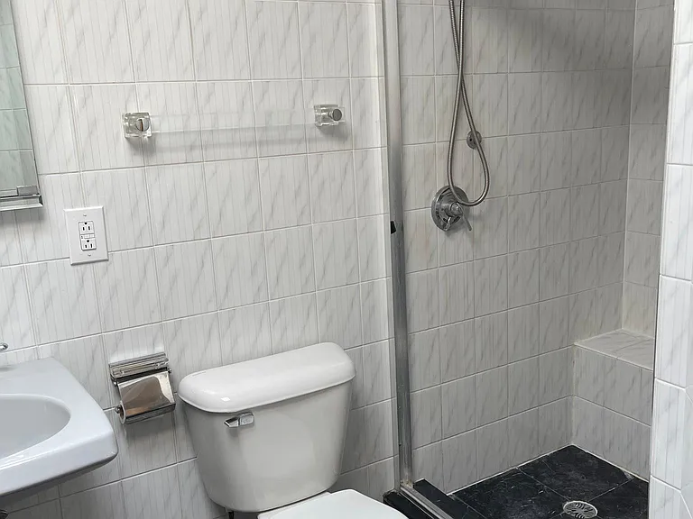 35 Deforest Hts — Photo 9