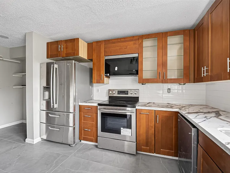 2340 Woodland Park Dr #113 — Photo 22