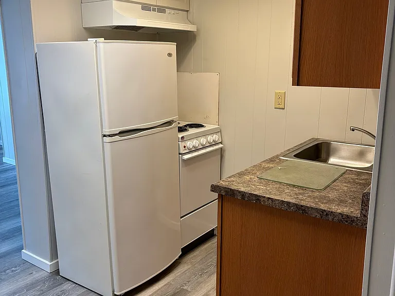 202 W Main St #4 — Photo 2