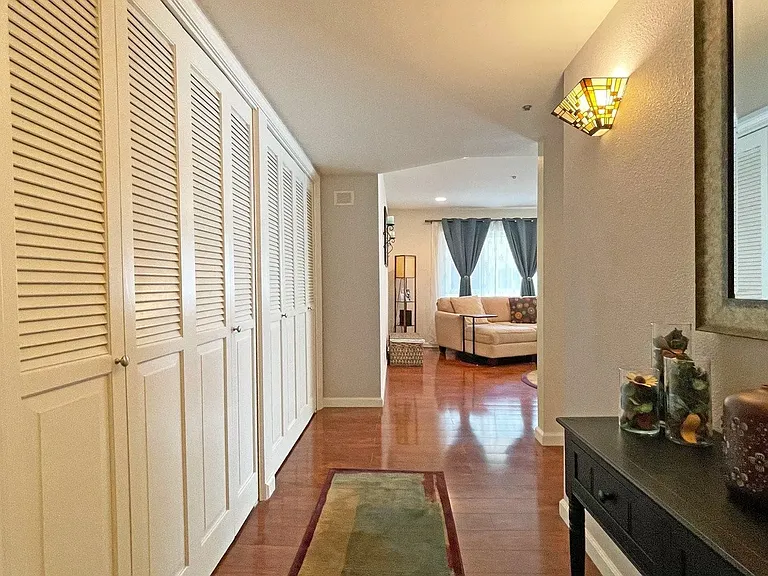 3290 6th Ave #2F — Photo 25