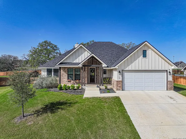 108 JUNIPER PT, La Vernia, TX 78121