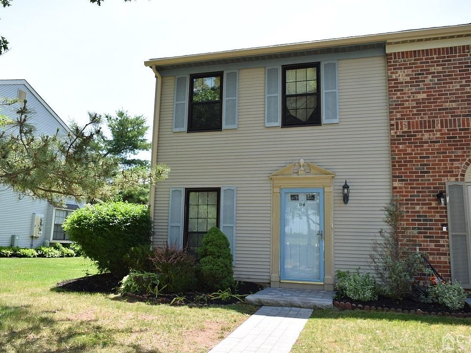 1st image of 114 Bedford Ct