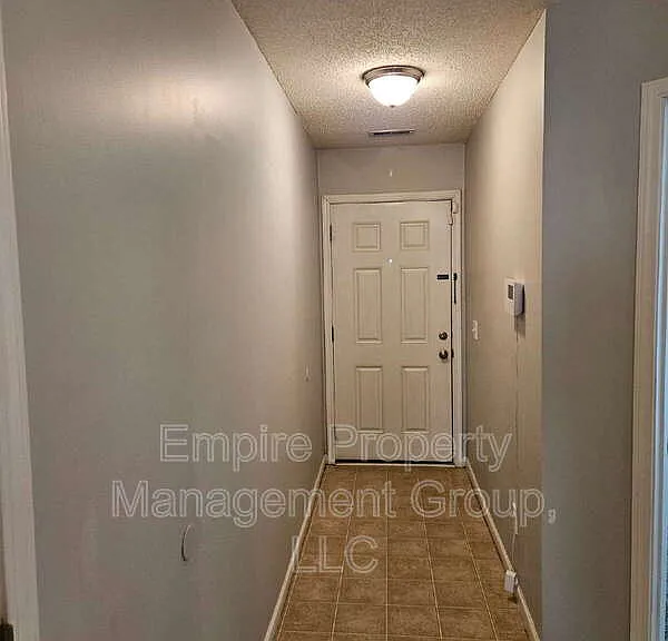 401 Dukes Hill Rd — Photo 4