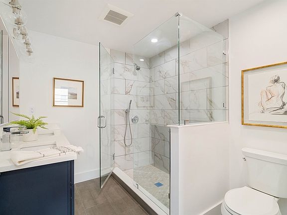 4th image of 95 Addison St #102