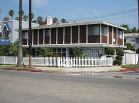 13203 Moorpark St, Sherman Oaks, CA