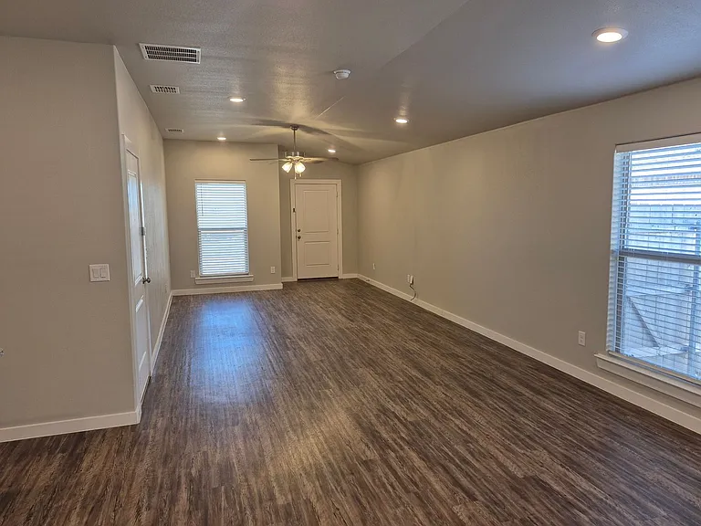 2131 Kokomo Ave — Photo 16