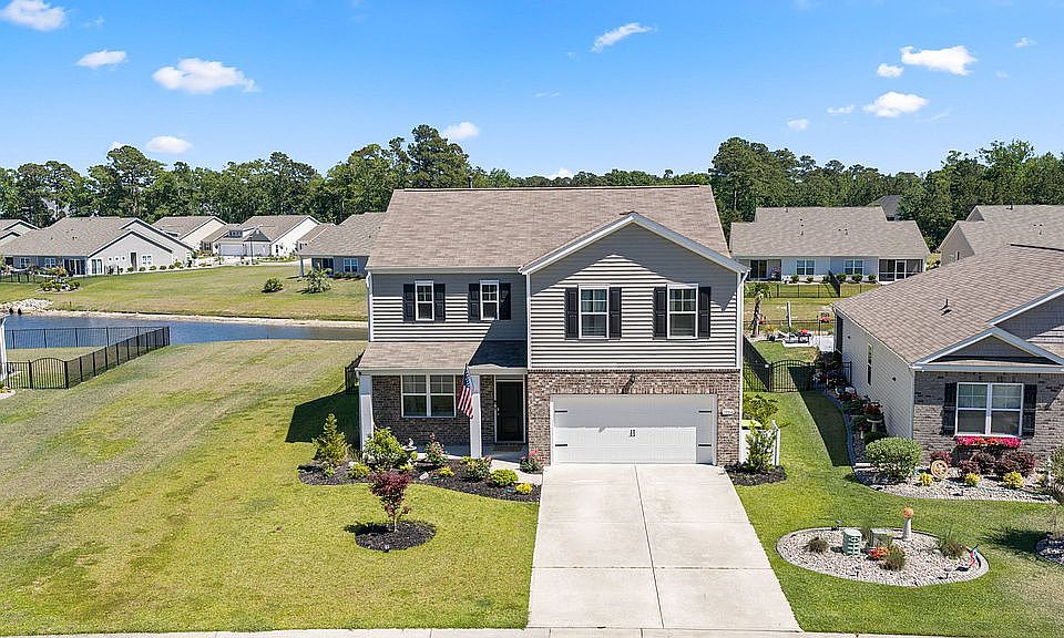 1st image of 1084 Maxwell Dr