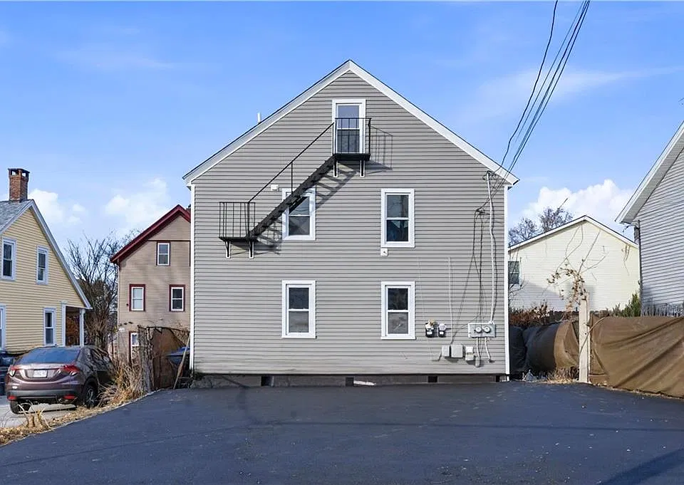 43 Jenkins St #1