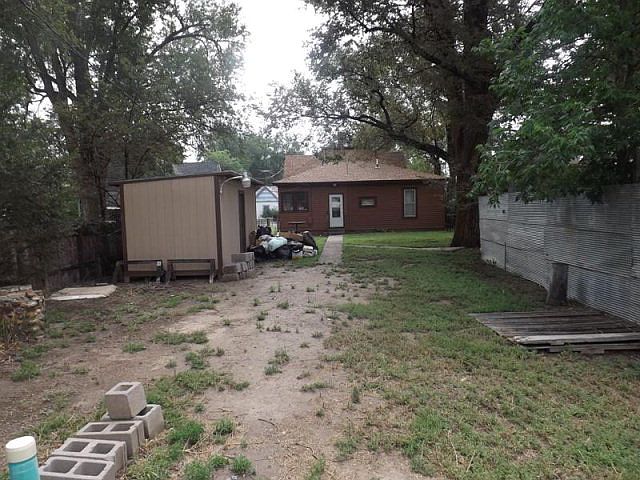 2nd image of 609 S 11th St