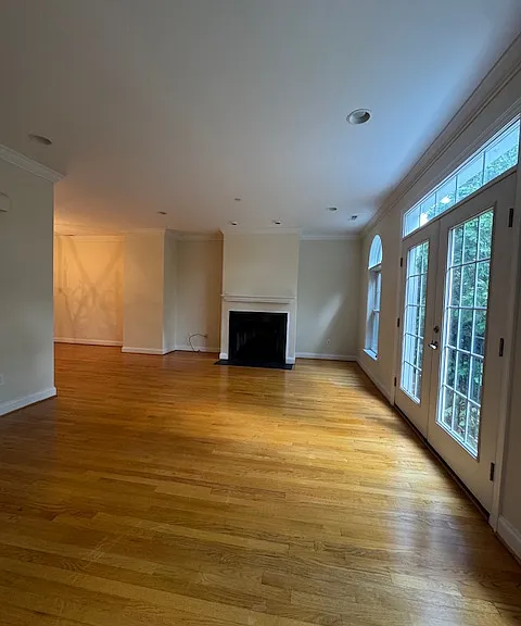 748 Moore Ave — Photo 12