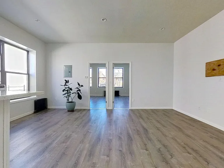 1864 W 4th St #2F — Photo 4