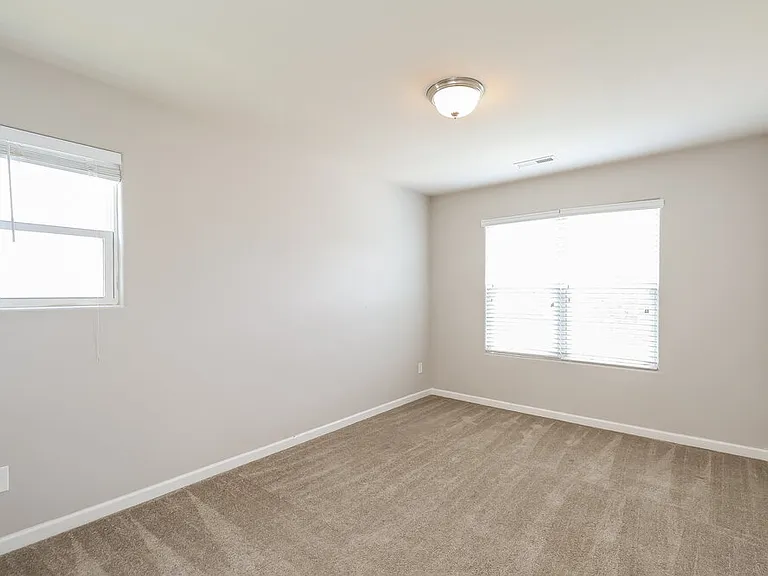 1521 Waylon Ave — Photo 14