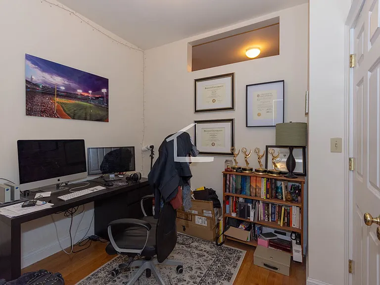 4 Park Vale Ave #8 — Photo 9