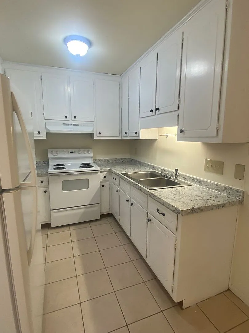 Jeffersonian Apartments — Photo 3