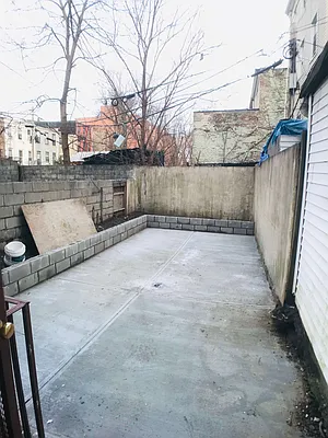 Rented by Reyes & Elsamad Real Estate Group | media 12