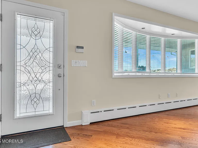 115 N Ocean Ave — Photo 7