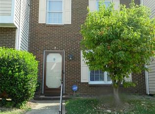 377 E Montcastle Dr UNIT B, Greensboro, NC 27406
