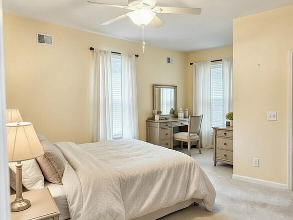 4th image of 607 Timberline Ln