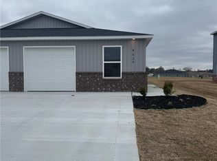 402B W Cloud Dr, Siloam Springs, AR 72761