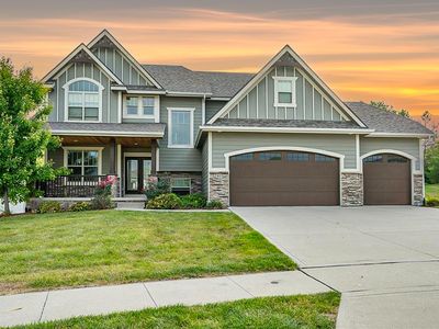 2405 148th Ct, Urbandale, IA, 50323