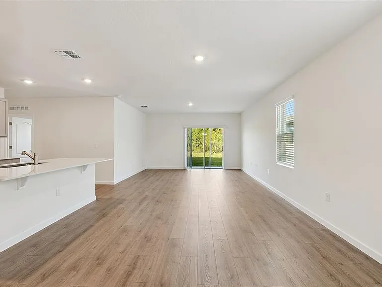 2113 Walnut Creek Dr — Photo 8