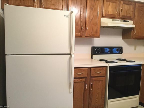 4th image of 889 Auburn Hills Dr Unit 3