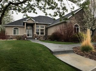 5273 Shadow Creek Dr, Idaho Falls, ID 83401