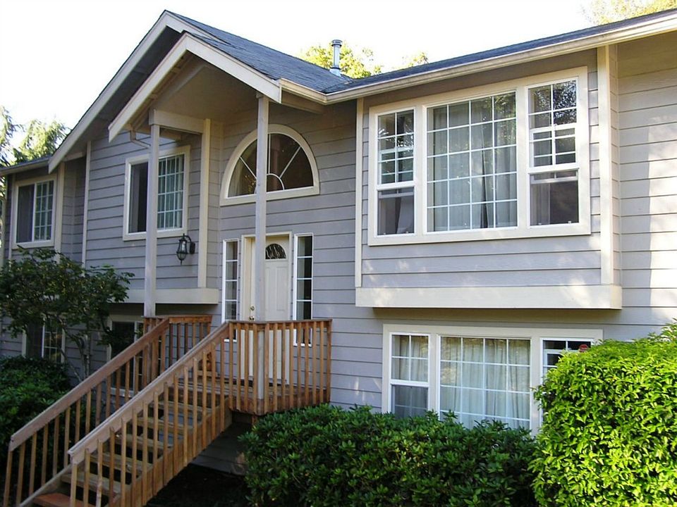 1st image of 1201 115th Dr SE