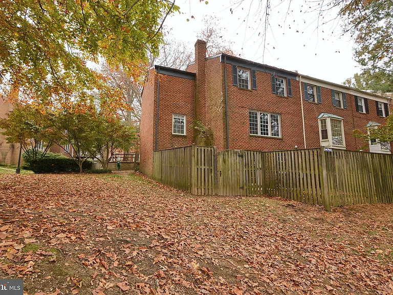 1666 Albermarle Dr — Photo 28
