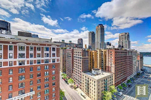 Sold by Halstead Real Estate | media 20