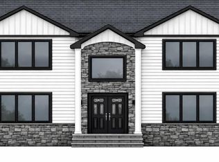 2586 1st Ave, East Meadow, NY 11554