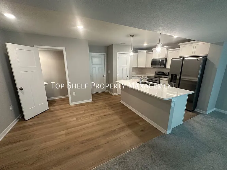 5711 NE Lowell Ln — Photo 4