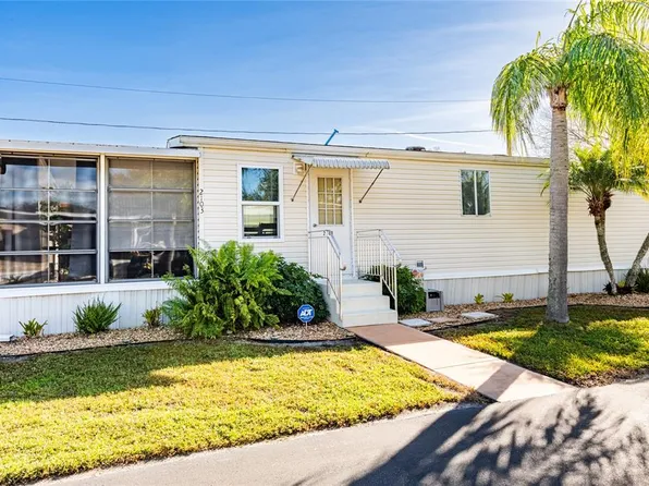 2103 Lake Linda Cir, Lutz, FL 33558