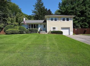 12 Tappan Ter, Briarcliff Manor, NY 10510