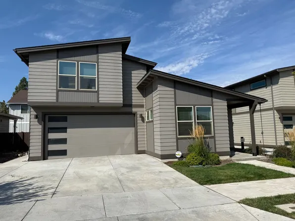 70 NE Cessna Dr #1, Bend, OR 97701