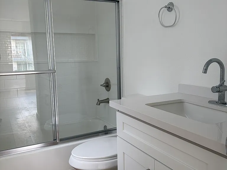 5257 Willowcrest Ave — Photo 13