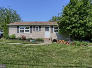 401 Bolton Dr, Harrisburg, PA 17112