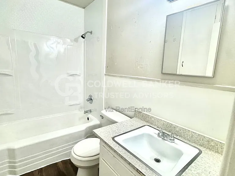 3213 Erskine St — Photo 11