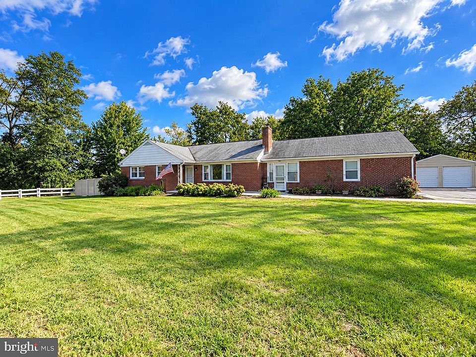 1st image of 26813 Grace Ct