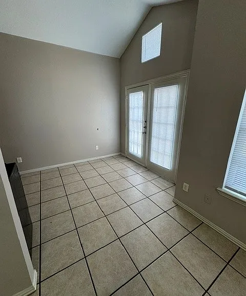 10122 Galway Dr — Photo 3