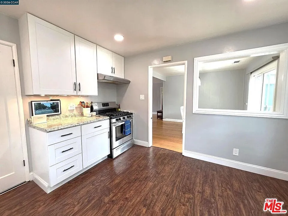 4 bed, 2.0 bath, 1480 sqft, $3,650 — Photo 4