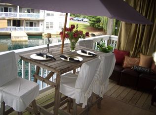 203 Waters Edge Dr, Newark, DE 19702