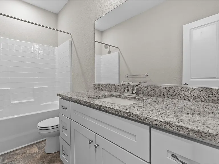 104 S Palm Ave — Photo 15