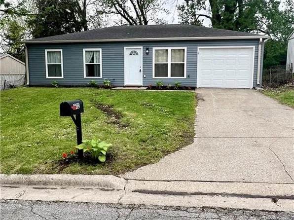 5102 Shawnee Rd, Saint Joseph, MO 64503