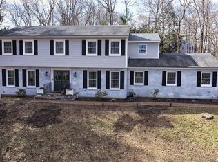 302 Montauk Ave, Stonington, CT 06378